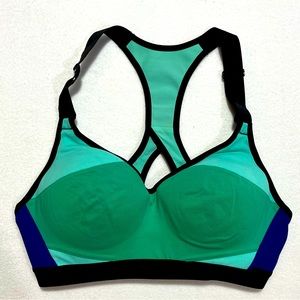 Victoria’s Secret VSX Sport size 34B adjustable straps & hooks green blue black